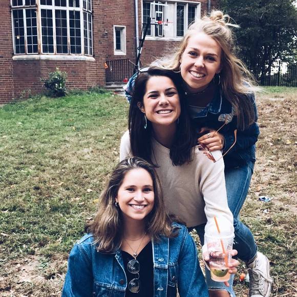 Meet your Posher, Emma - Picture 1 of 1